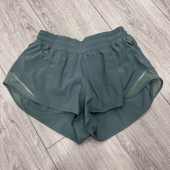 lululemon athletica Pants - Hotty hot low-rise lined short 2.5”